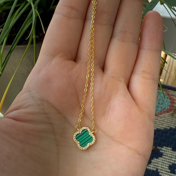 Gold Clover Malachite Pendant Necklace - Picture 1 of 4